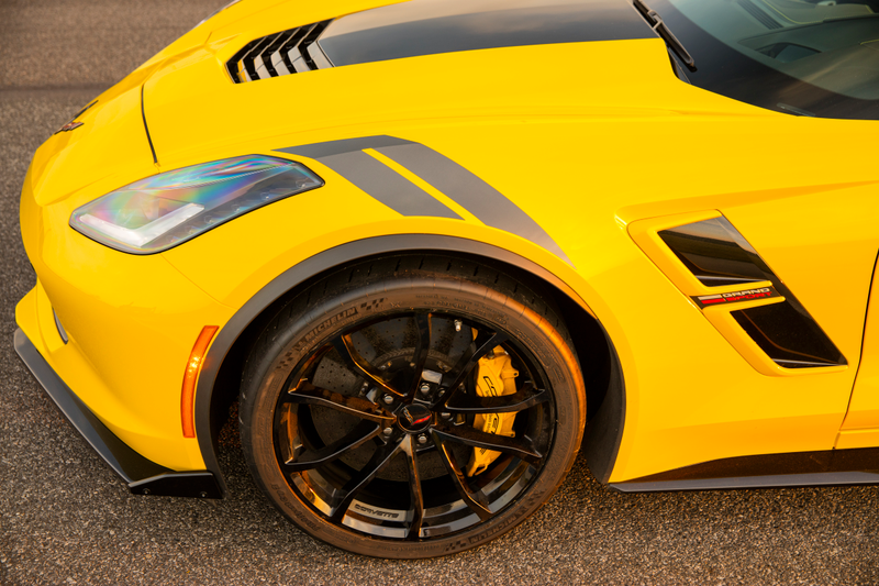 Illustration for article titled 2017 Corvette Grand Sport: Don’t Buy Any Other Corvette